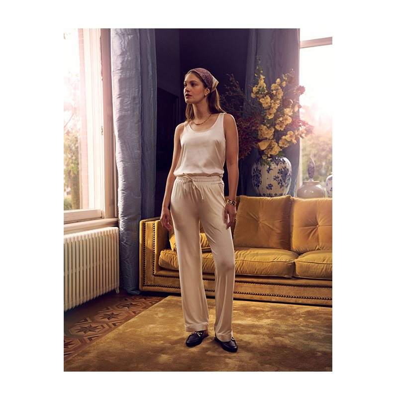 Essenza Shelby Satin Uni Top 1-DELIG Hemd 