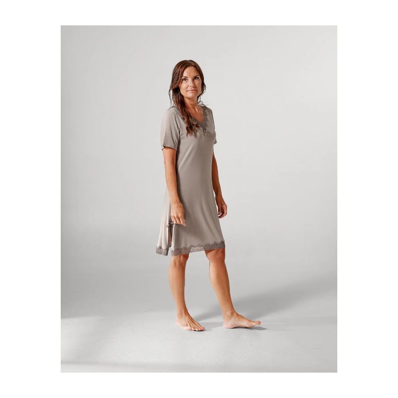 Pearl Design Stockholm Diana nightslip Nachthemd met korte mouw 