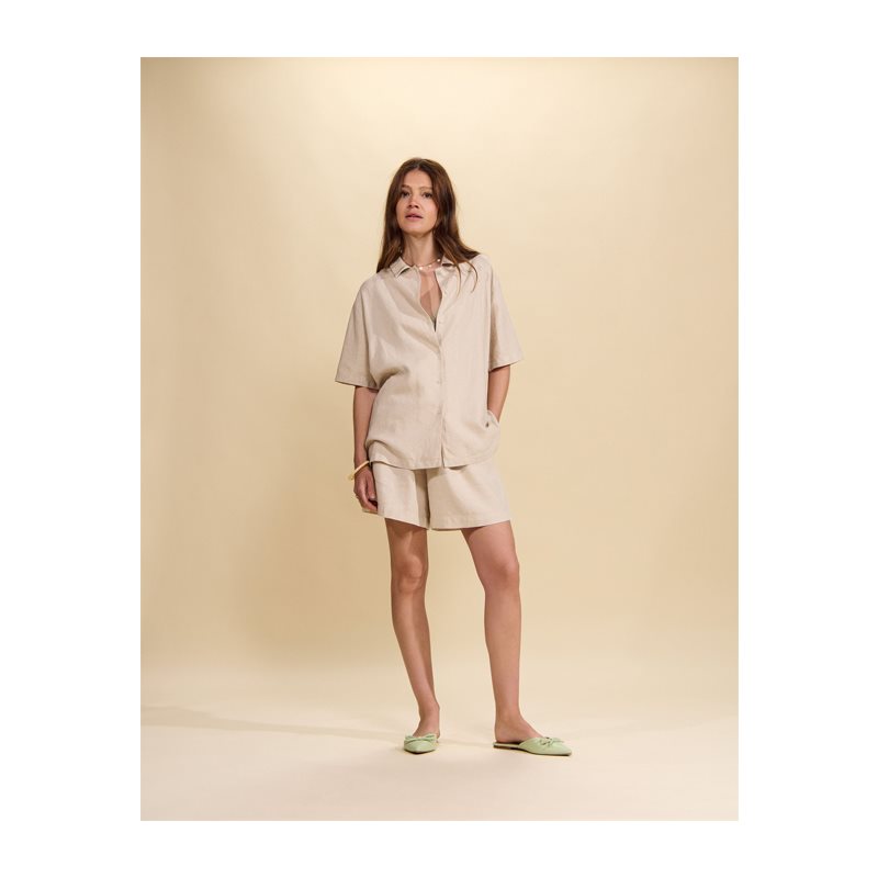 Essenza Zola Uni Top Short Sle 1-DELIG Shirt korte mouw V-hals 