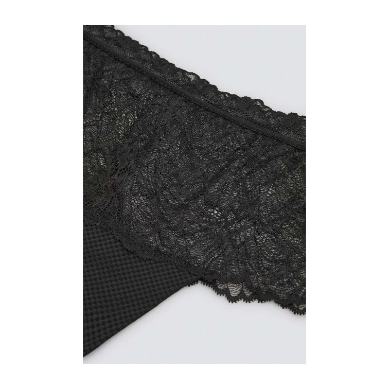 19541-Negro StringHigh Waist