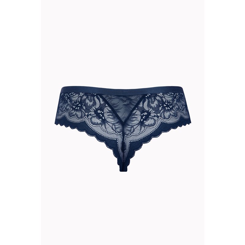 Lisca Evelyn String